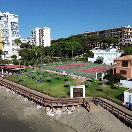 Alhamar Beachfront In Calahonda Apartment