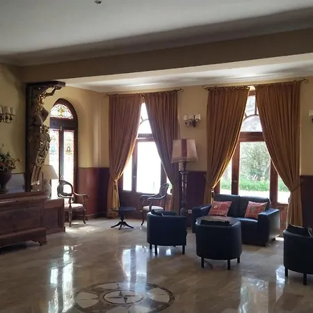 Apartment Alhamar Beachfront In Calahonda *