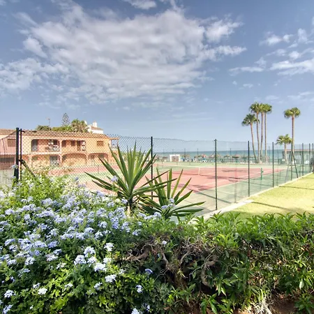 Alhamar Beachfront In Calahonda Apartment *